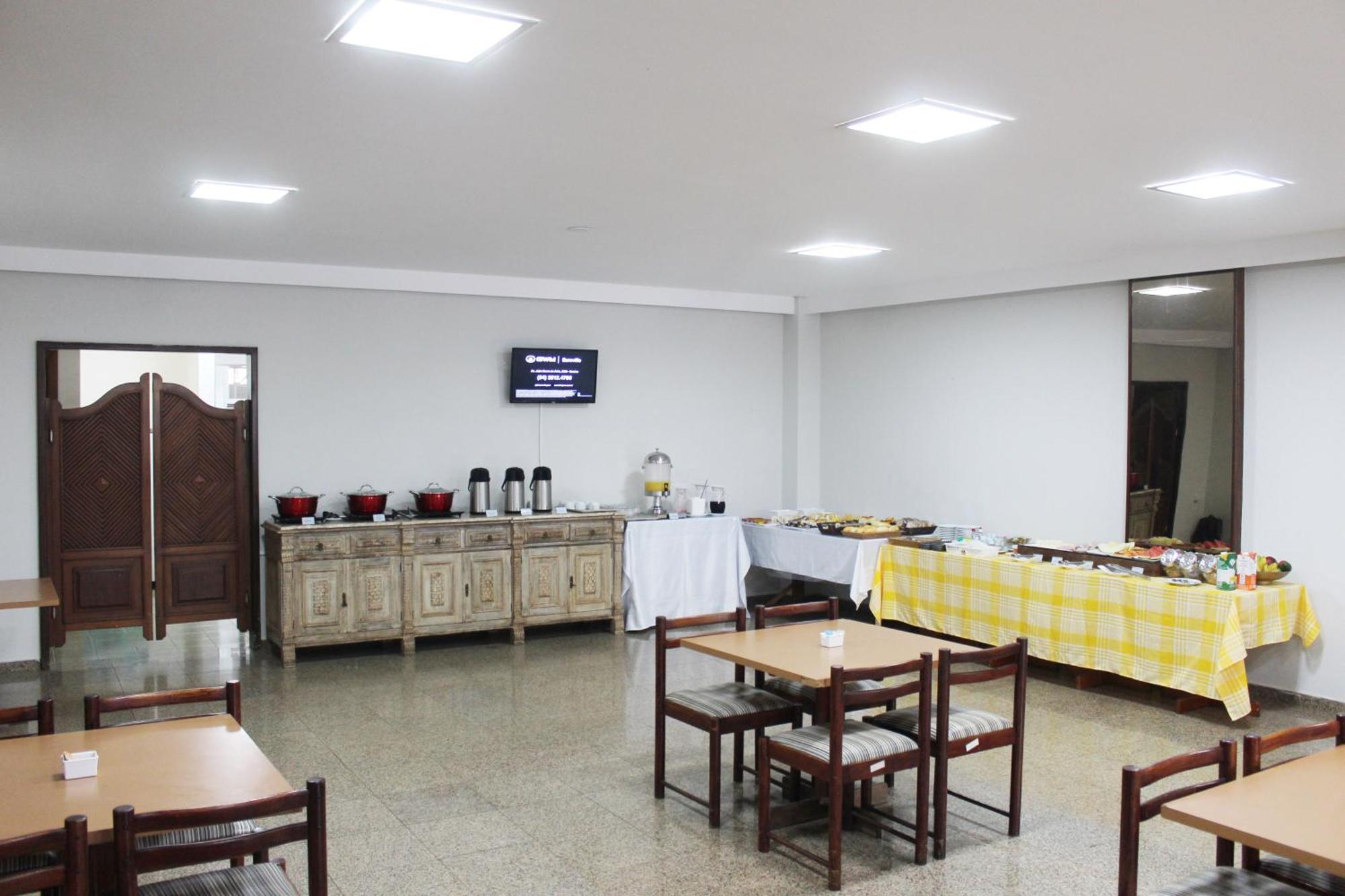 Days Inn By Wyndham Uberlândia Extérieur photo